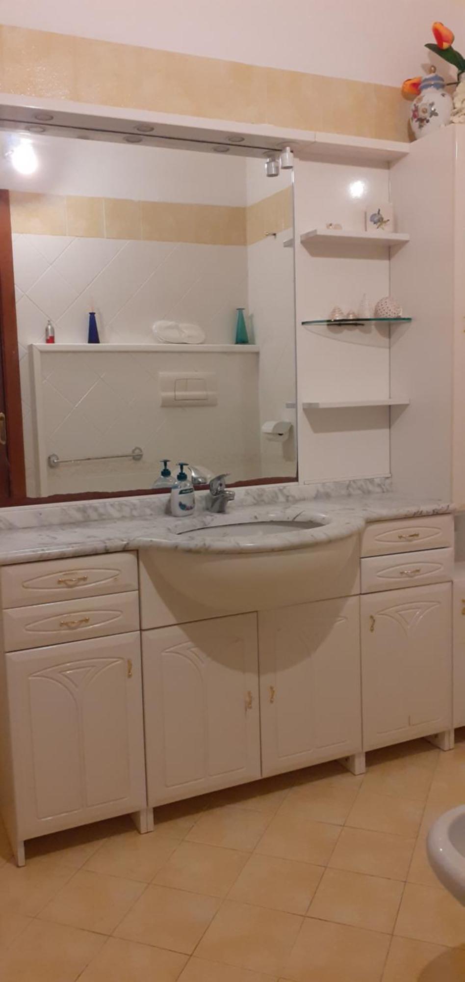 With Private Bathroom, No Smoking *
